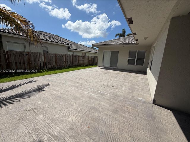 16747 NW 10th Street, Pembroke Pines, FL 33028
