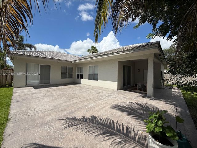 16747 NW 10th Street, Pembroke Pines, FL 33028