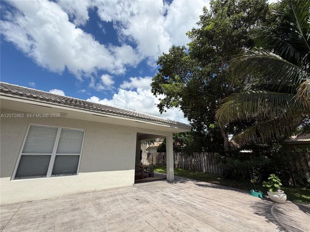16747 NW 10th Street, Pembroke Pines, FL 33028