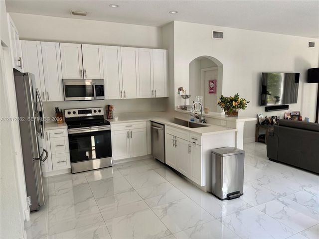 16747 NW 10th Street, Pembroke Pines, FL 33028