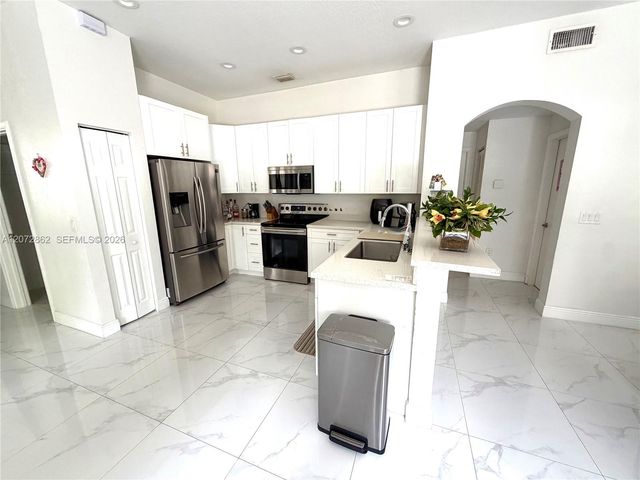 16747 NW 10th Street, Pembroke Pines, FL 33028