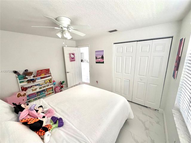 16747 NW 10th Street, Pembroke Pines, FL 33028