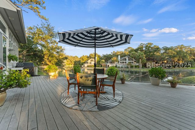 30 Hearthwood Dr, Hilton Head Island, SC 29928