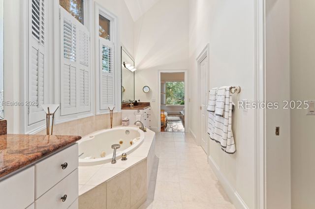 30 Hearthwood Dr, Hilton Head Island, SC 29928