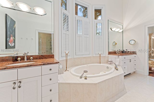 30 Hearthwood Dr, Hilton Head Island, SC 29928