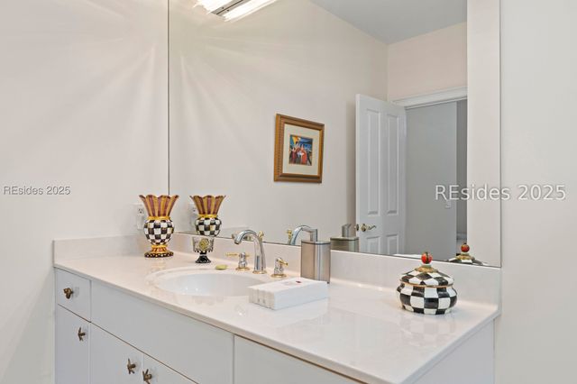 30 Hearthwood Dr, Hilton Head Island, SC 29928