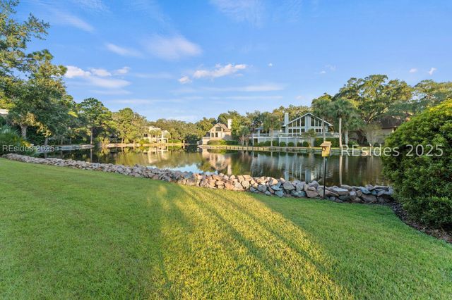 30 Hearthwood Dr, Hilton Head Island, SC 29928