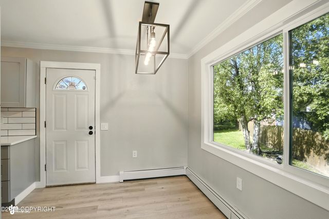 7515 E 20th Avenue, Anchorage, AK 99504