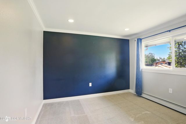 7515 E 20th Avenue, Anchorage, AK 99504