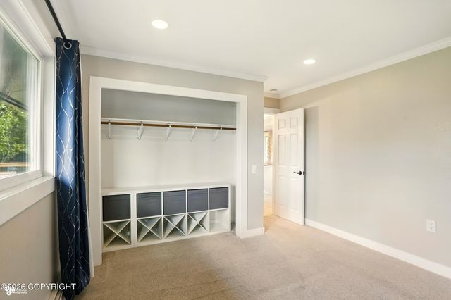 7515 E 20th Avenue, Anchorage, AK 99504