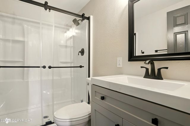 7515 E 20th Avenue, Anchorage, AK 99504