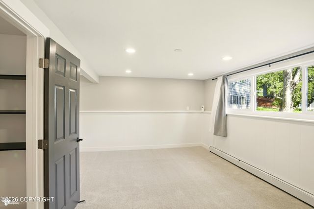 7515 E 20th Avenue, Anchorage, AK 99504