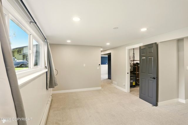 7515 E 20th Avenue, Anchorage, AK 99504