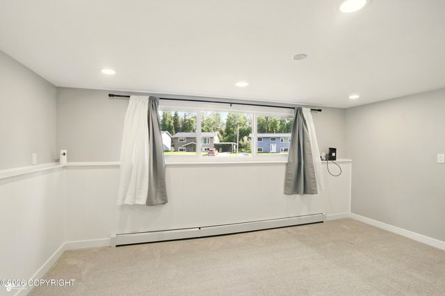 7515 E 20th Avenue, Anchorage, AK 99504