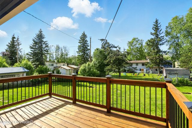 7515 E 20th Avenue, Anchorage, AK 99504