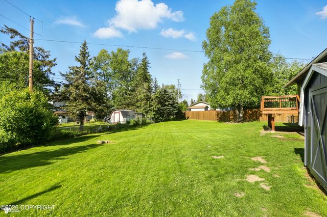 7515 E 20th Avenue, Anchorage, AK 99504