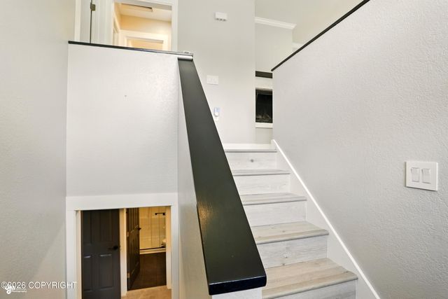 7515 E 20th Avenue, Anchorage, AK 99504