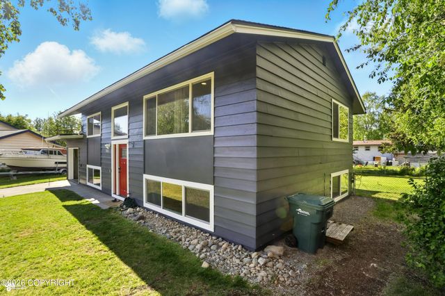 7515 E 20th Avenue, Anchorage, AK 99504