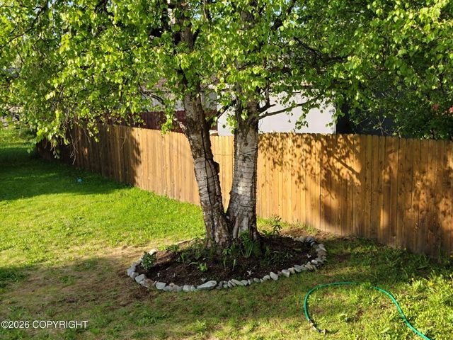 7515 E 20th Avenue, Anchorage, AK 99504