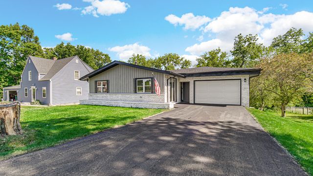 54 Indian Trail, Merrillville, IN 46410