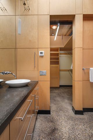 1105 Marquette Place NE, Albuquerque, NM 87106