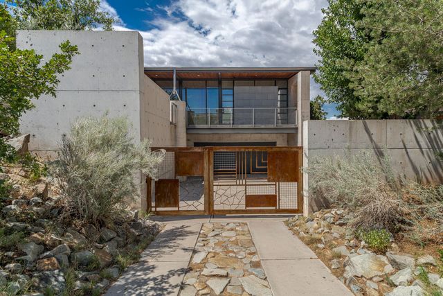 1105 Marquette Place NE, Albuquerque, NM 87106