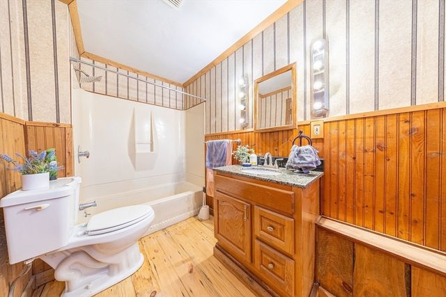 95 Cherry St, Middleboro, MA 02346