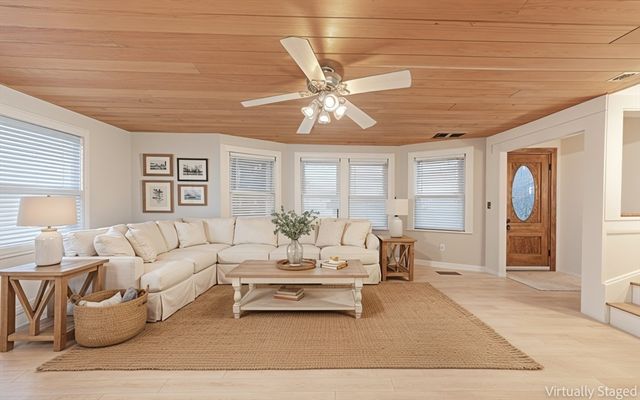 95 Cherry St, Middleboro, MA 02346