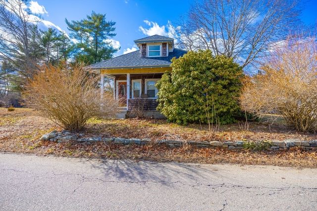 95 Cherry St, Middleboro, MA 02346