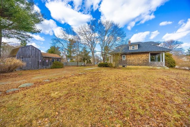 95 Cherry St, Middleboro, MA 02346