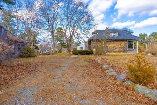 95 Cherry St, Middleboro, MA 02346