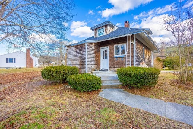 95 Cherry St, Middleboro, MA 02346