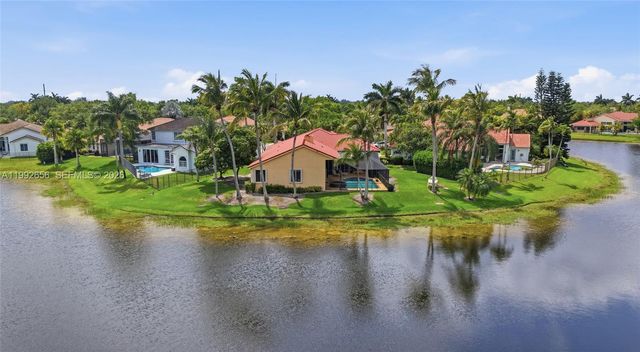 3038 Lakewood Dr, Weston, FL 33332