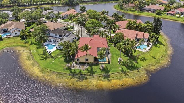 3038 Lakewood Dr, Weston, FL 33332
