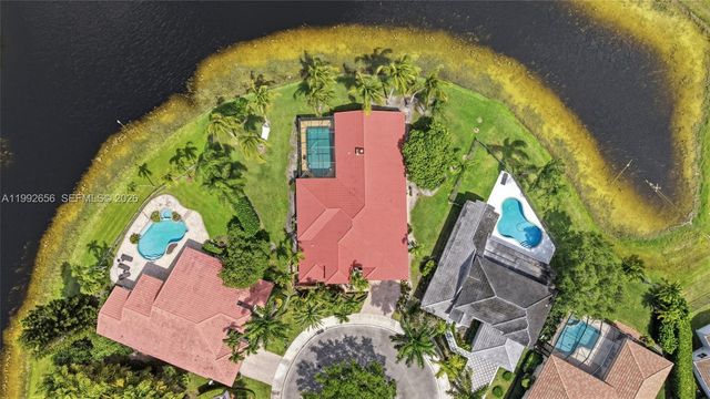 3038 Lakewood Dr, Weston, FL 33332