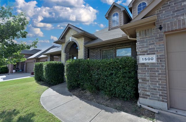 1500 Dun Horse Drive, Fort Worth, TX 76052