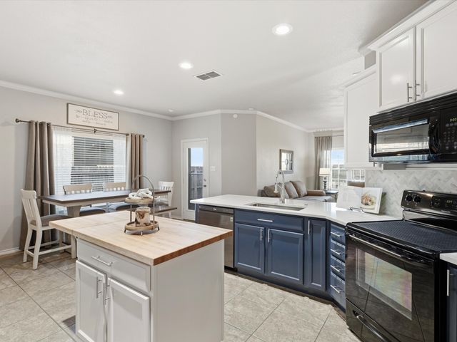 11056 Erinmoor Trail, Fort Worth, TX 76052