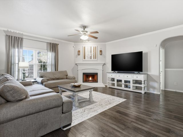 11056 Erinmoor Trail, Fort Worth, TX 76052