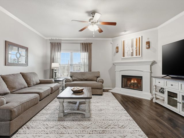 11056 Erinmoor Trail, Fort Worth, TX 76052