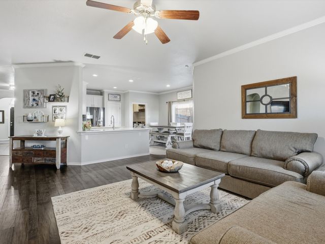 11056 Erinmoor Trail, Fort Worth, TX 76052