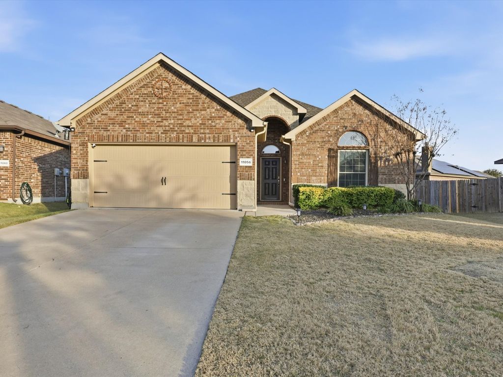 11056 Erinmoor Trail, Fort Worth, TX 76052