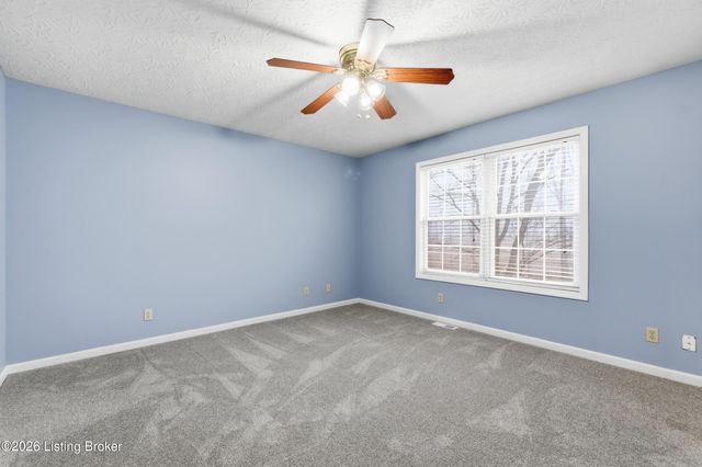 230 Fireside Dr, Brandenburg, KY 40108