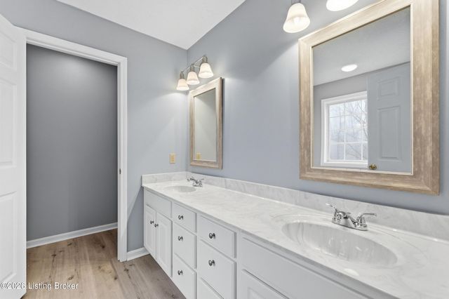 230 Fireside Dr, Brandenburg, KY 40108