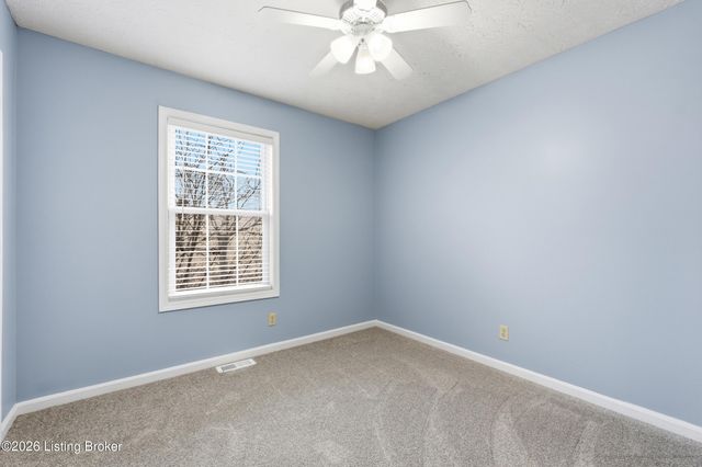 230 Fireside Dr, Brandenburg, KY 40108