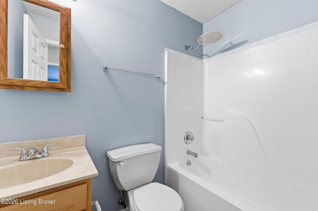 230 Fireside Dr, Brandenburg, KY 40108