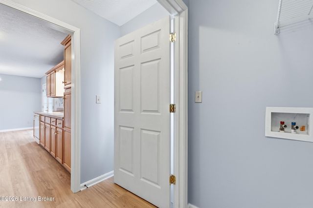 230 Fireside Dr, Brandenburg, KY 40108