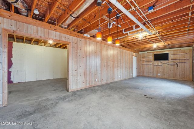 230 Fireside Dr, Brandenburg, KY 40108