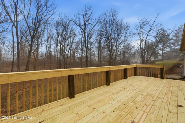 230 Fireside Dr, Brandenburg, KY 40108