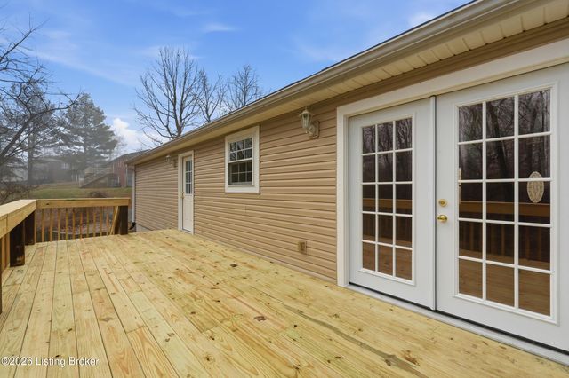 230 Fireside Dr, Brandenburg, KY 40108