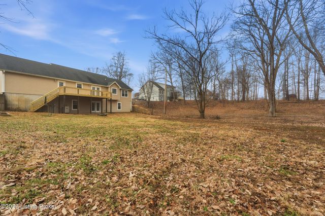 230 Fireside Dr, Brandenburg, KY 40108
